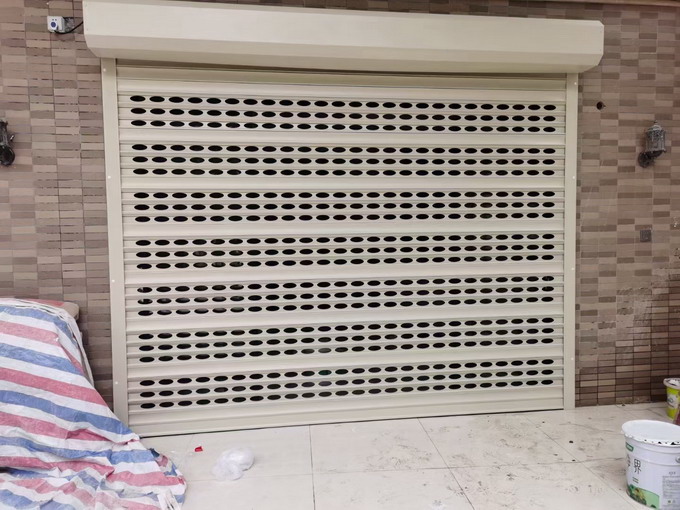 车库门 (1).jpg 车库门 (1).jpg