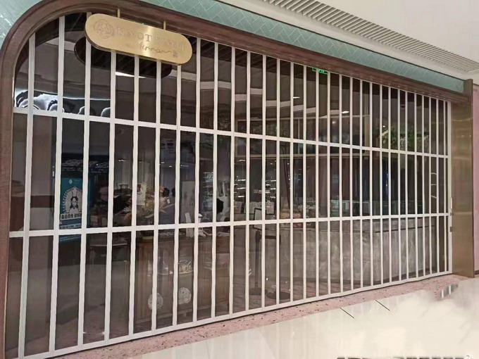 水晶折叠门 (2).jpg 水晶折叠门 (2).jpg